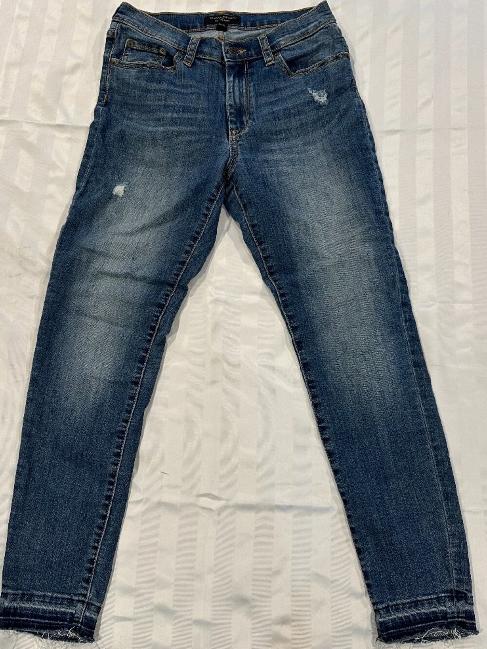 BANANA REPUBLIC Medium Wash Distressed Skinny High Rise Jeans Pants Size 27/4